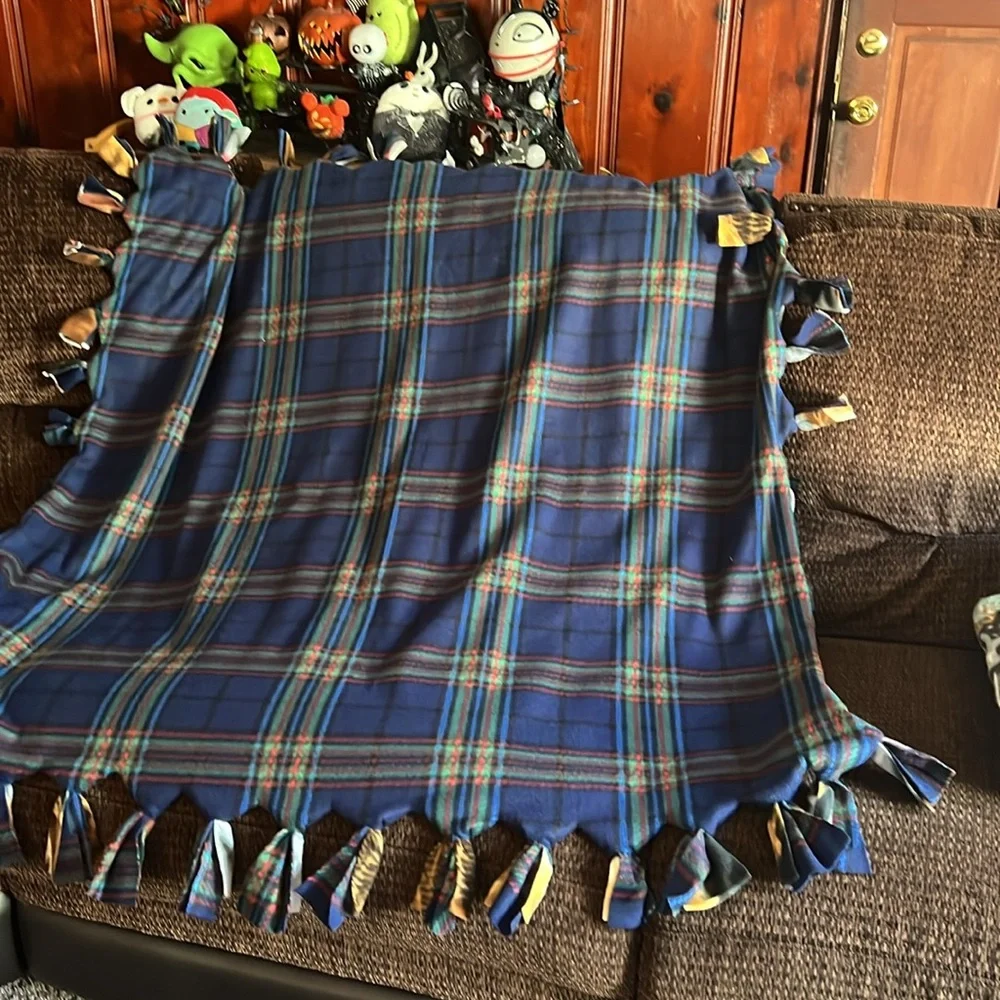 Cute puppy dogs, fleece blanket.